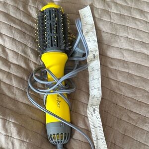 Drybar oval round hot air styling brush